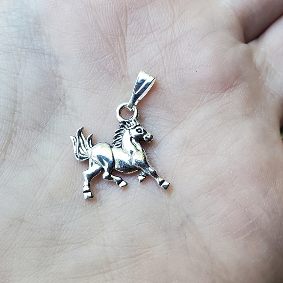 New Mini Horse Charm - Picture 8 of 8